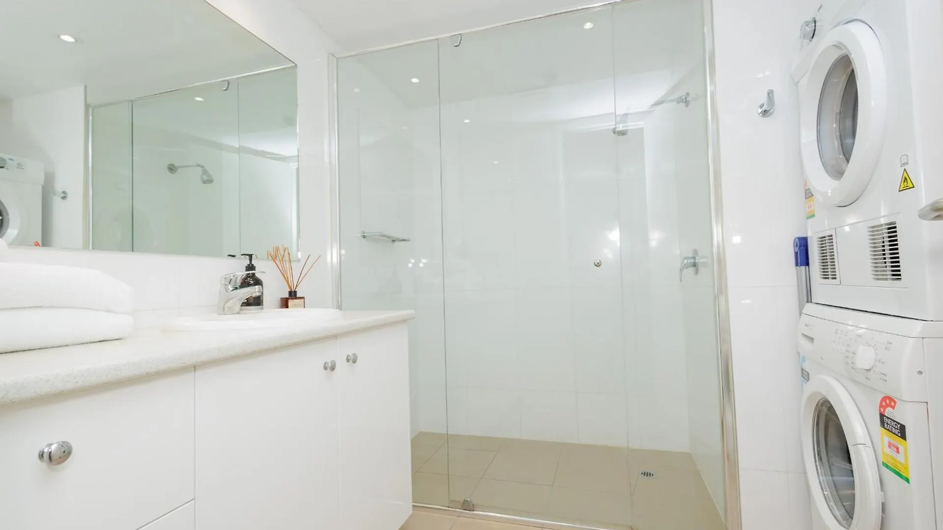 The Rocks Resort - Official Gold Coast Aparthotel